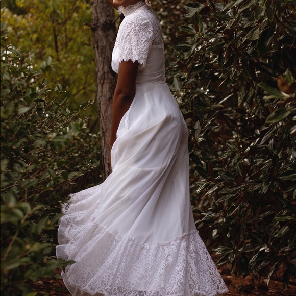 Vintage White Dress - Picture 2 of 4